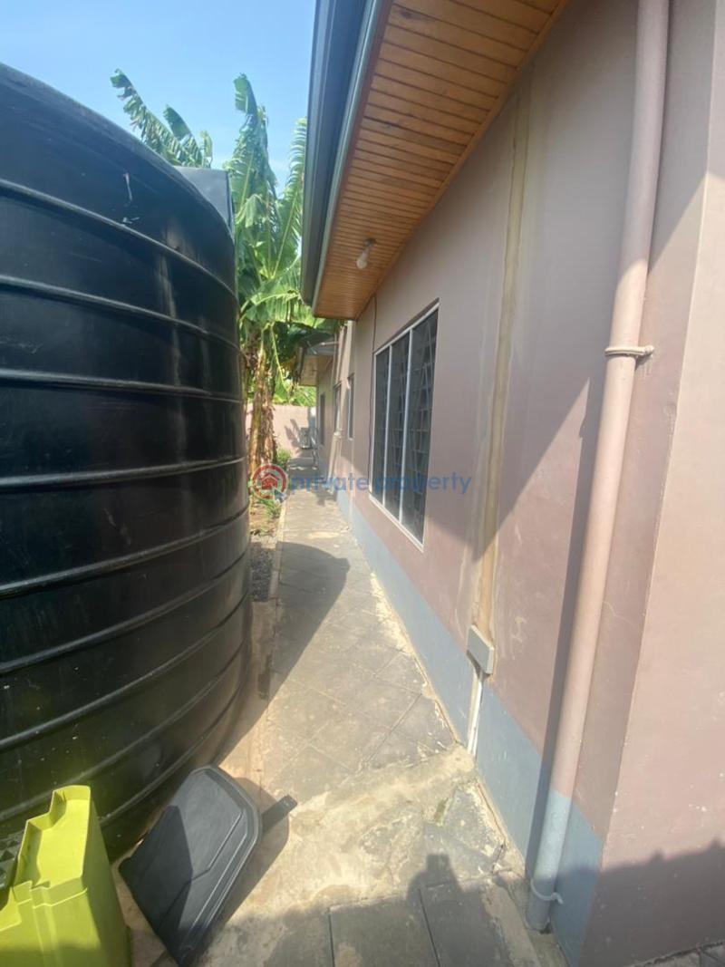 5 bedroom Detached Bungalow For Sale Akporman Abokobi Ga East Municipal Accra - 4