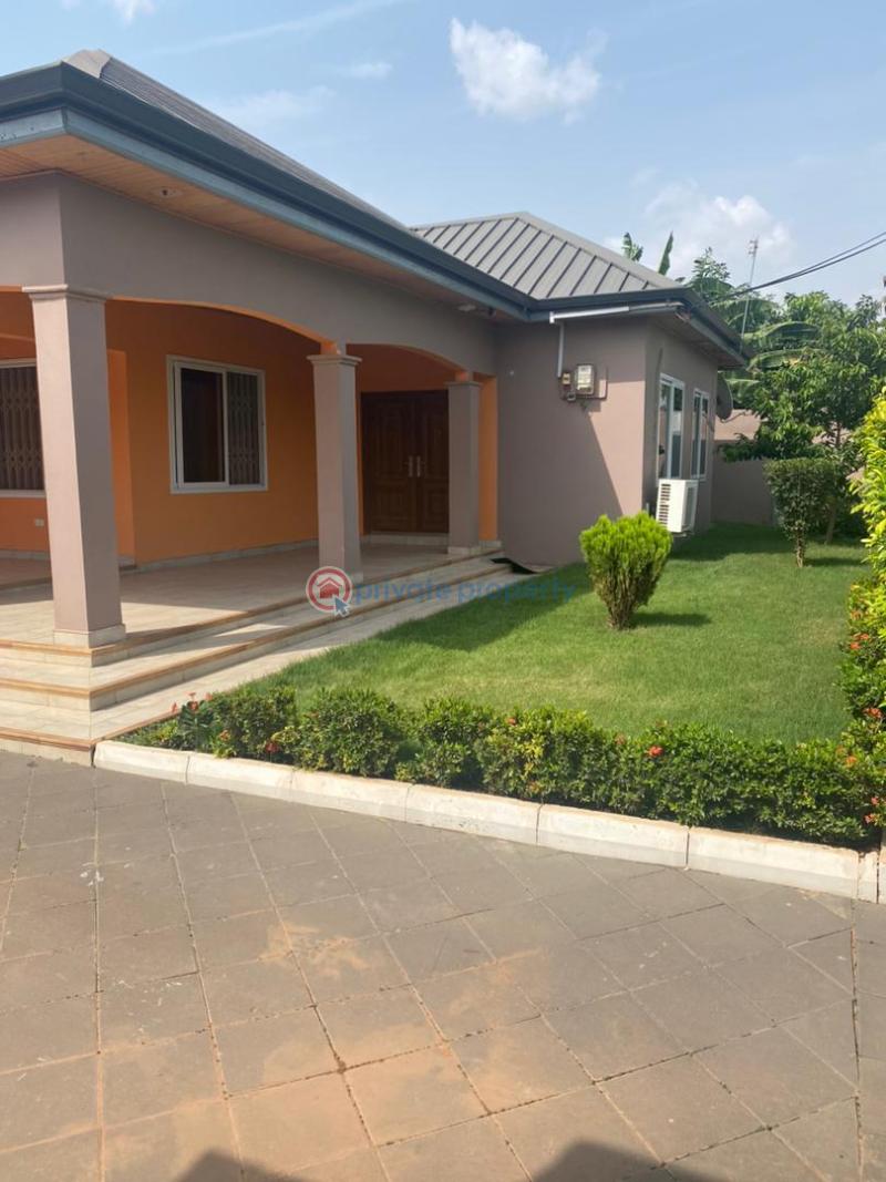 5 bedroom Detached Bungalow For Sale Akporman Abokobi Ga East Municipal Accra - 1