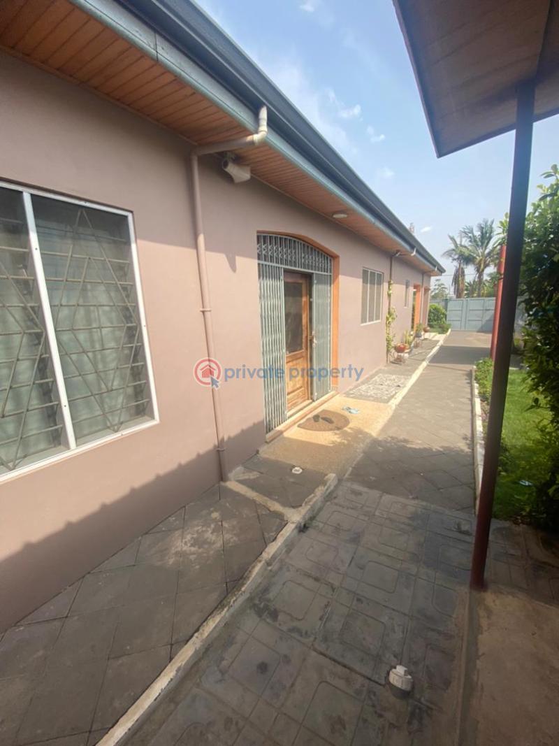 5 bedroom Detached Bungalow For Sale Akporman Abokobi Ga East Municipal Accra - 8
