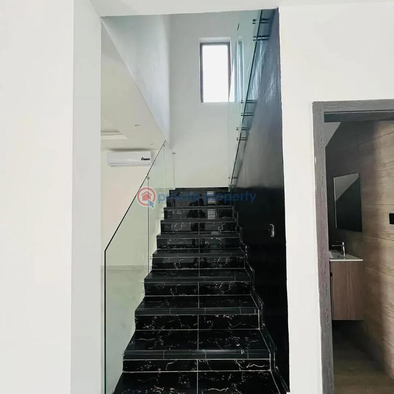 5 bedroom House For Sale Ashaley Botwe School Junction East Legon Accra - 5