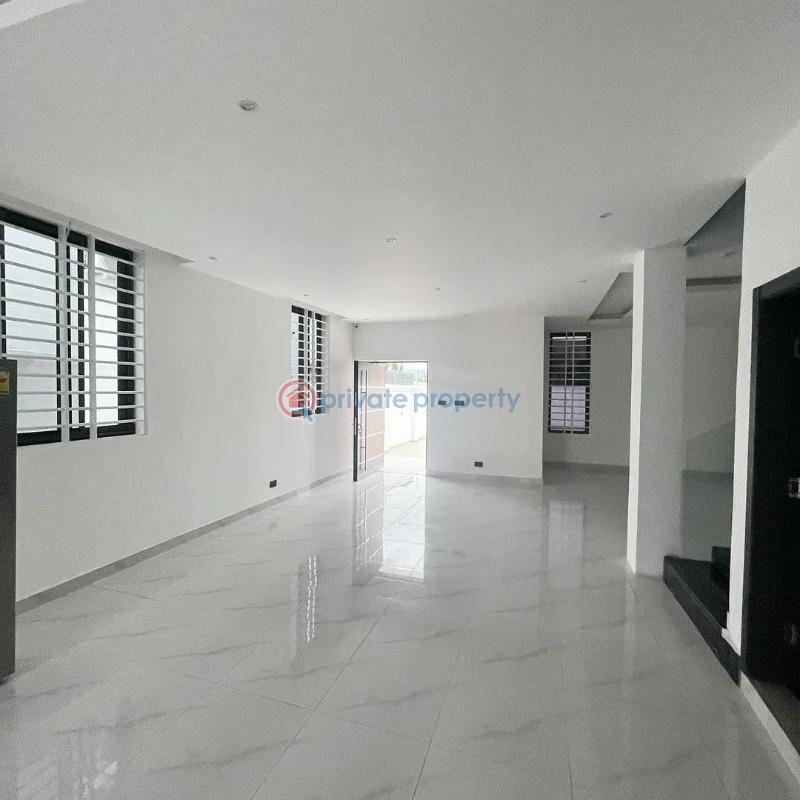 5 bedroom House For Sale Ashaley Botwe School Junction East Legon Accra - 1