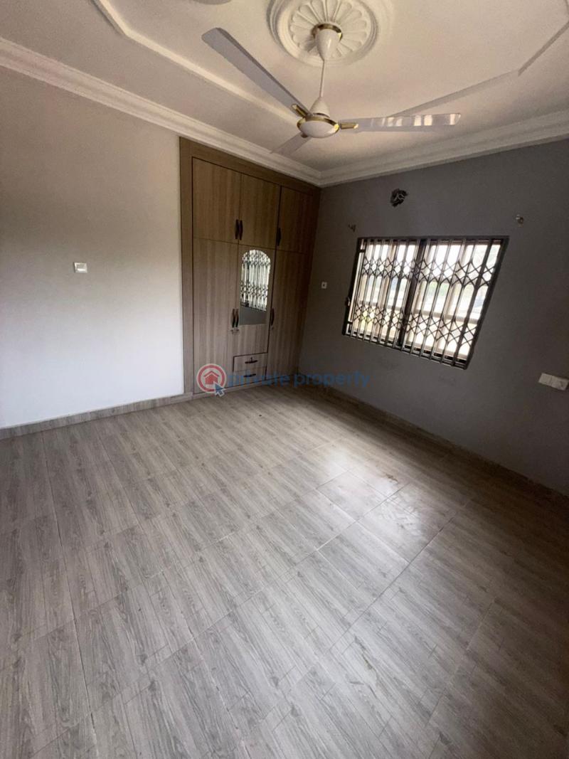 4 bedroom Block of Flats For Rent Exhibition Near Seven Great Dansoman Accra - 8