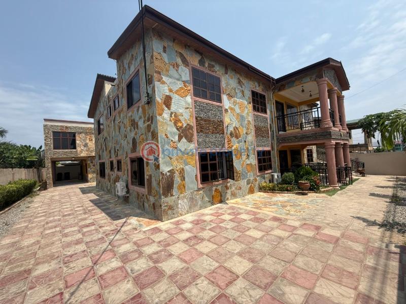 4 bedroom Block of Flats For Rent Exhibition Near Seven Great Dansoman Accra - 0