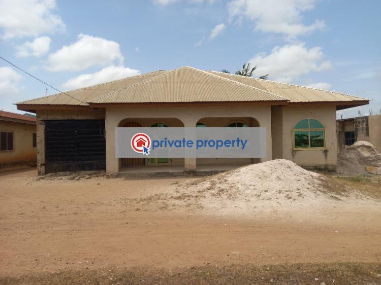 4 bedroom House For Sale  danase Kumasi Metropolitan Ashanti - 0