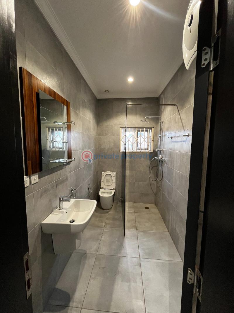 4 bedroom Townhouse For Rent Airport Residential Area Accra - 2