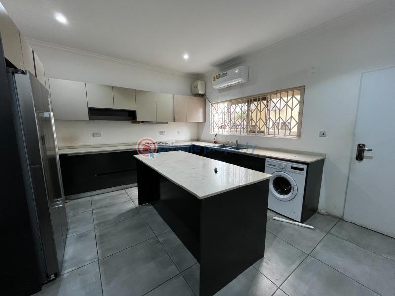 4 bedroom Townhouse For Rent Airport Residential Area Accra - 6