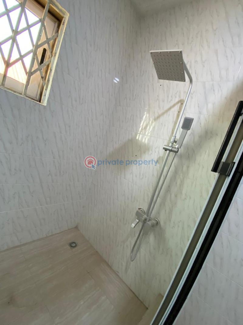 House For Sale Com 18 Comm 18 Spintex Accra - 14