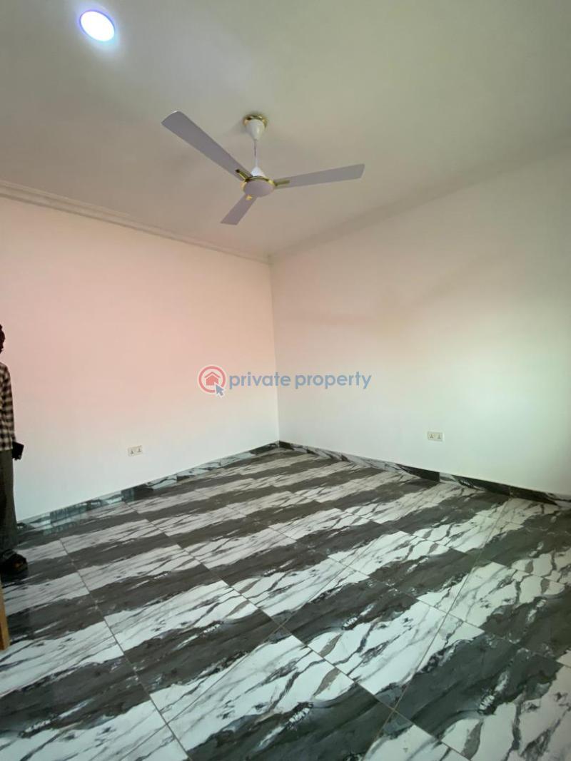 House For Sale Com 18 Comm 18 Spintex Accra - 9