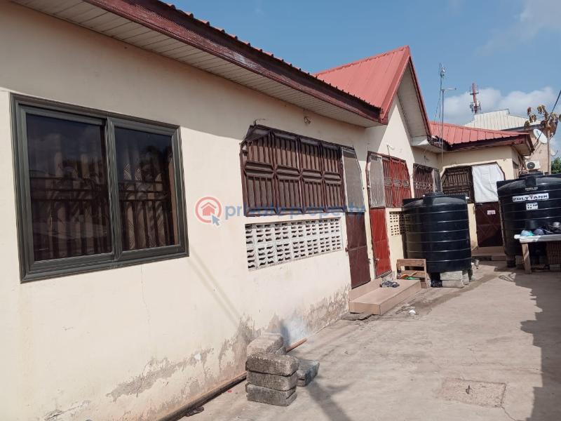 4 bedroom Apartment For Sale Amanfrom Adam Nana Ga South Municipal Accra - 0