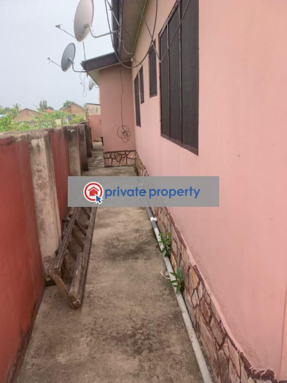 4 bedroom Detached Bungalow For Sale &nbsp;kasoa Tv3 Area Ofaakor Accra Metropolitan  - 2