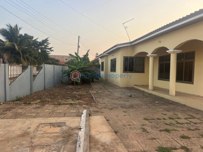 4 bedroom House For Sale Behind Devtraco Estate Dawhenya Ningo Prampram District Accra - 2