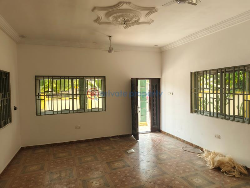 4 bedroom House For Sale Dawhenya Ningo Prampram District Accra - 4