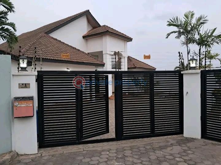 4 bedroom House For Rent Airport Hills Airport Residential Area Accra - 2
