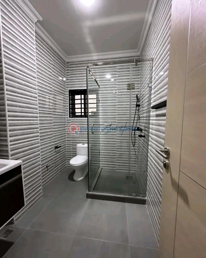 4 bedroom House For Sale Lakeside East Legon Accra - 3