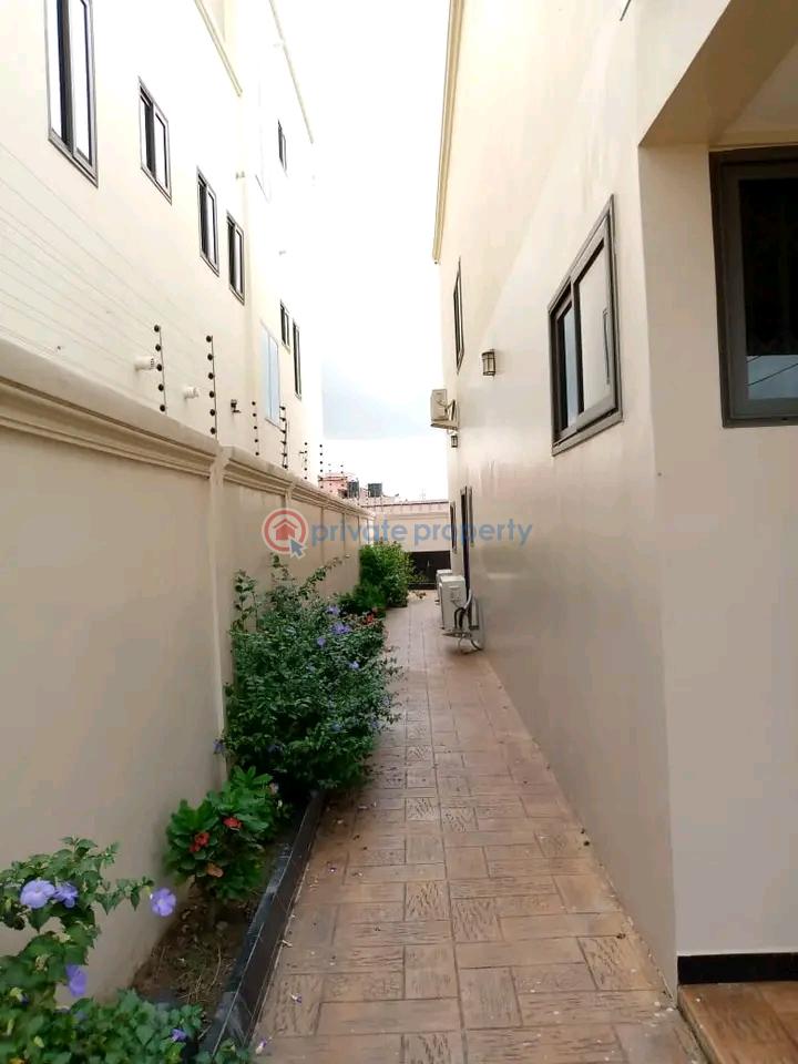 4 bedroom House For Sale Mempasem Abdijan Avenue East Legon Accra - 11