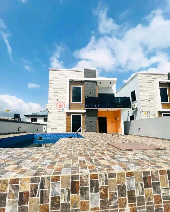 4 bedroom Townhouse For Sale Ogbojo La Nkwantanang Madina Municipal Accra - 1