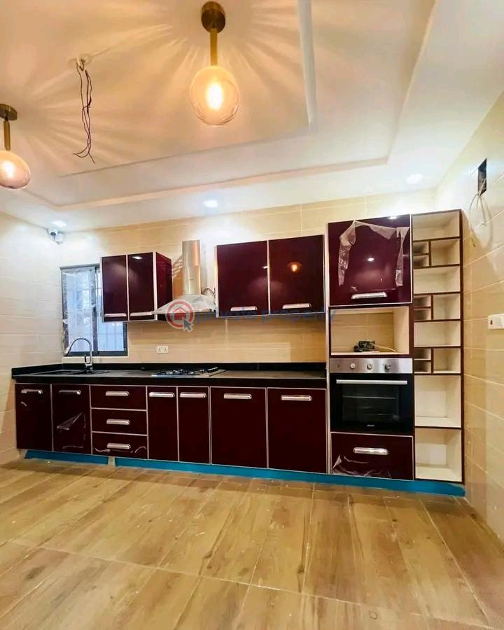 4 bedroom Townhouse For Sale Ogbojo La Nkwantanang Madina Municipal Accra - 6