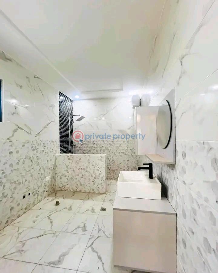 4 bedroom Townhouse For Sale Ogbojo La Nkwantanang Madina Municipal Accra - 4