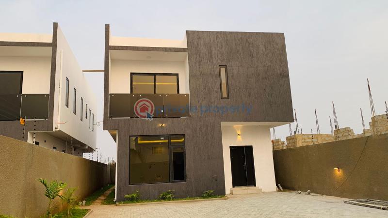4 bedroom Townhouse For Sale Tema Community 25 comm 25 Tema Accra - 3