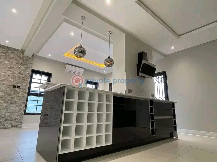 4 bedroom Townhouse For Sale East Airport Airport Residential Area Accra - 5
