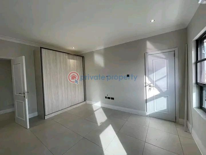 4 bedroom Townhouse For Sale East Airport Airport Residential Area Accra - 1