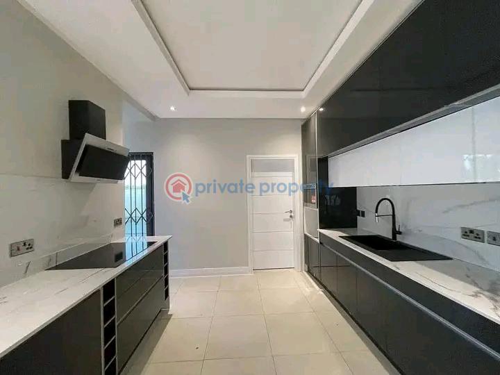 4 bedroom Townhouse For Sale East Airport Airport Residential Area Accra - 7