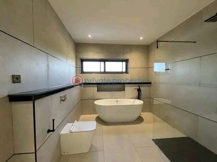 4 bedroom Townhouse For Sale East Airport Airport Residential Area Accra - 6
