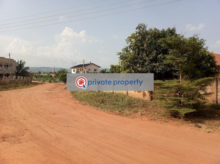 4 bedroom House For Sale &nbsp;amanfro Adenta Municipal Accra - 4