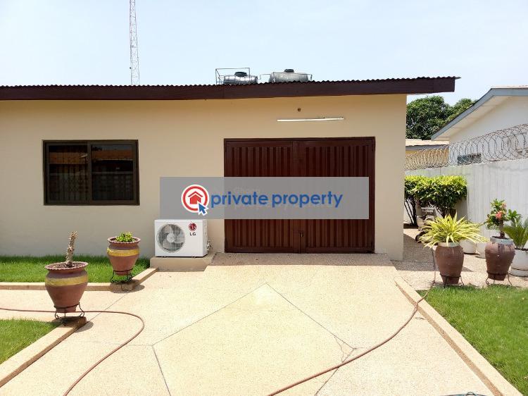 4 bedroom Semi detached Bungalow For Sale &nbsp;sakumono Accra Metropolitan  - 3