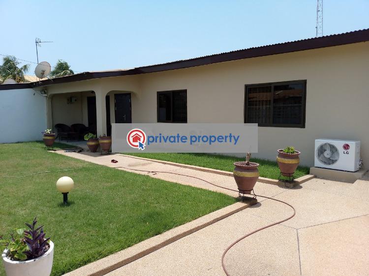 4 bedroom Semi detached Bungalow For Sale &nbsp;sakumono Accra Metropolitan  - 2