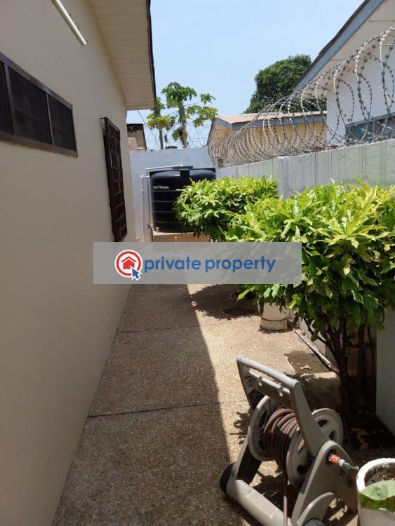 4 bedroom Semi detached Bungalow For Sale &nbsp;sakumono Accra Metropolitan  - 9