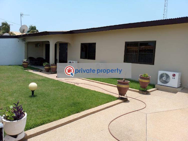 4 bedroom Semi detached Bungalow For Sale &nbsp;sakumono Accra Metropolitan  - 4