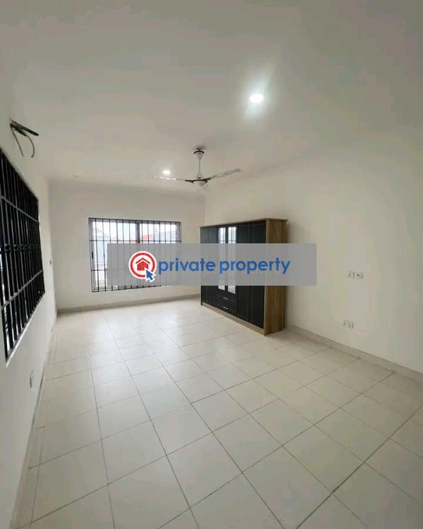4 bedroom Detached Duplex For Sale &nbsp;botwe Adenta Municipal Accra - 5