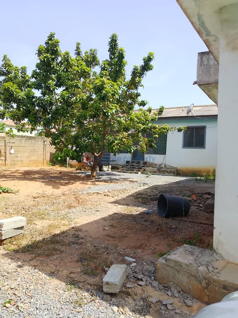 6 bedroom House For Sale Pentecost Ablekuma Awoshie Ga Central Municipal Accra - 2