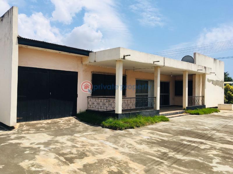 6 bedroom Detached Bungalow For Sale Official Town Odorkor Accra - 0