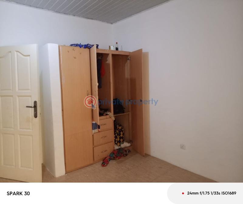 4 bedroom House For Sale Manhean Cemetery Glass House Accra Metropolitan  - 2
