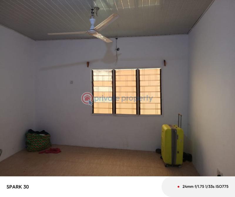 4 bedroom House For Sale Manhean Cemetery Glass House Accra Metropolitan  - 8