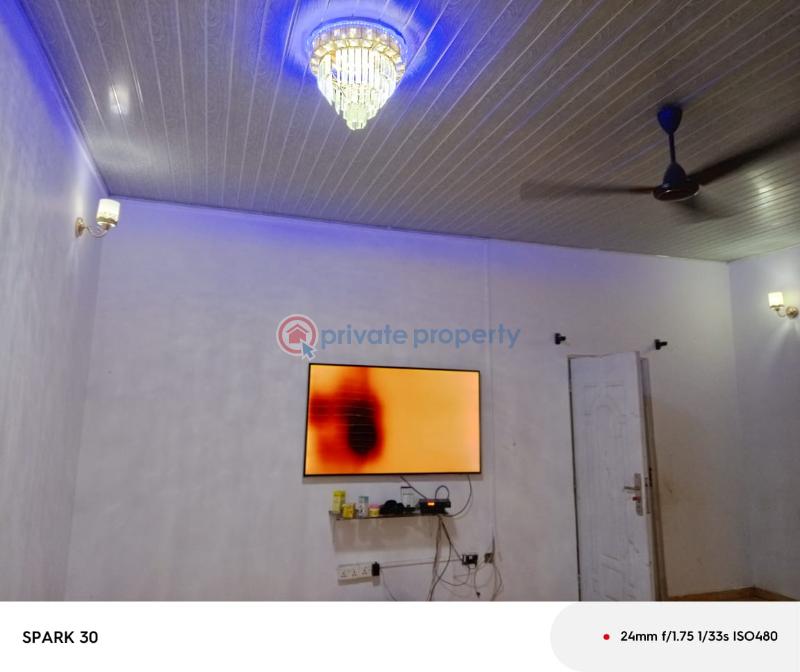 4 bedroom House For Sale Manhean Cemetery Glass House Accra Metropolitan  - 1