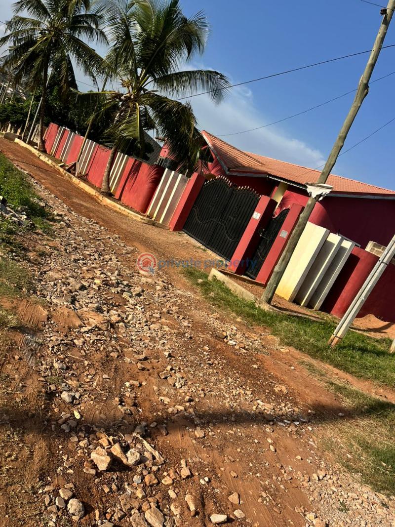 4 bedroom House For Sale Gbawe Cp McCarthy Hill Ga South Municipal Accra - 2