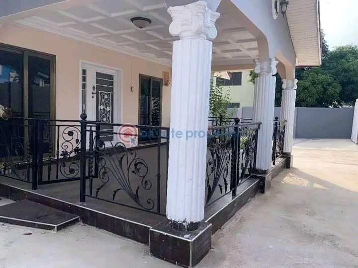 4 bedroom House For Sale Roundabout Area Dansoman Accra - 2