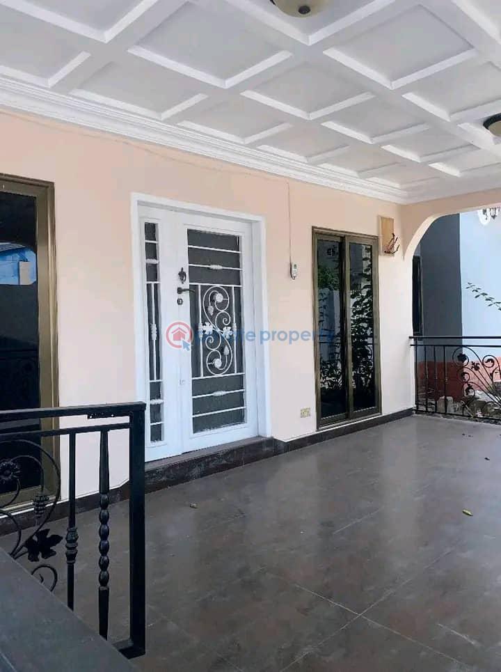 4 bedroom House For Sale Roundabout Area Dansoman Accra - 4