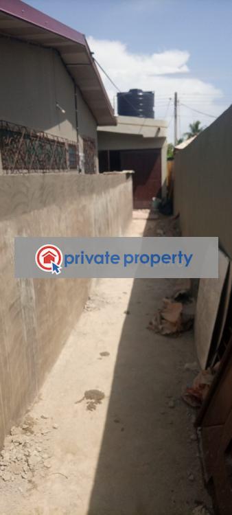 4 bedroom Detached Bungalow For Sale &nbsp;dansoman Adb Accra Metropolitan  - 8