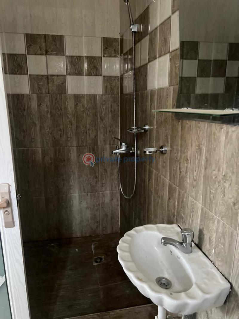 5 bedroom Detached Bungalow For Sale New Weija Choice Weija Ga South Municipal Accra - 3