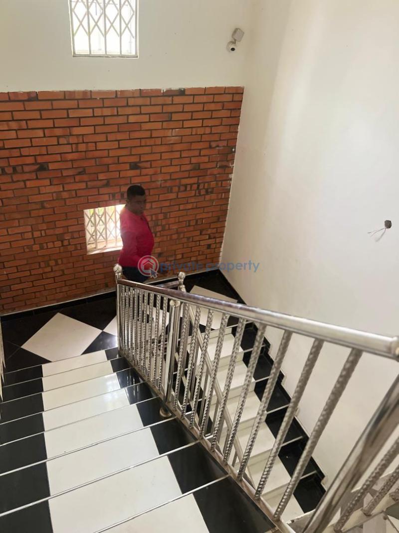 5 bedroom Detached Bungalow For Sale New Weija Choice Weija Ga South Municipal Accra - 10