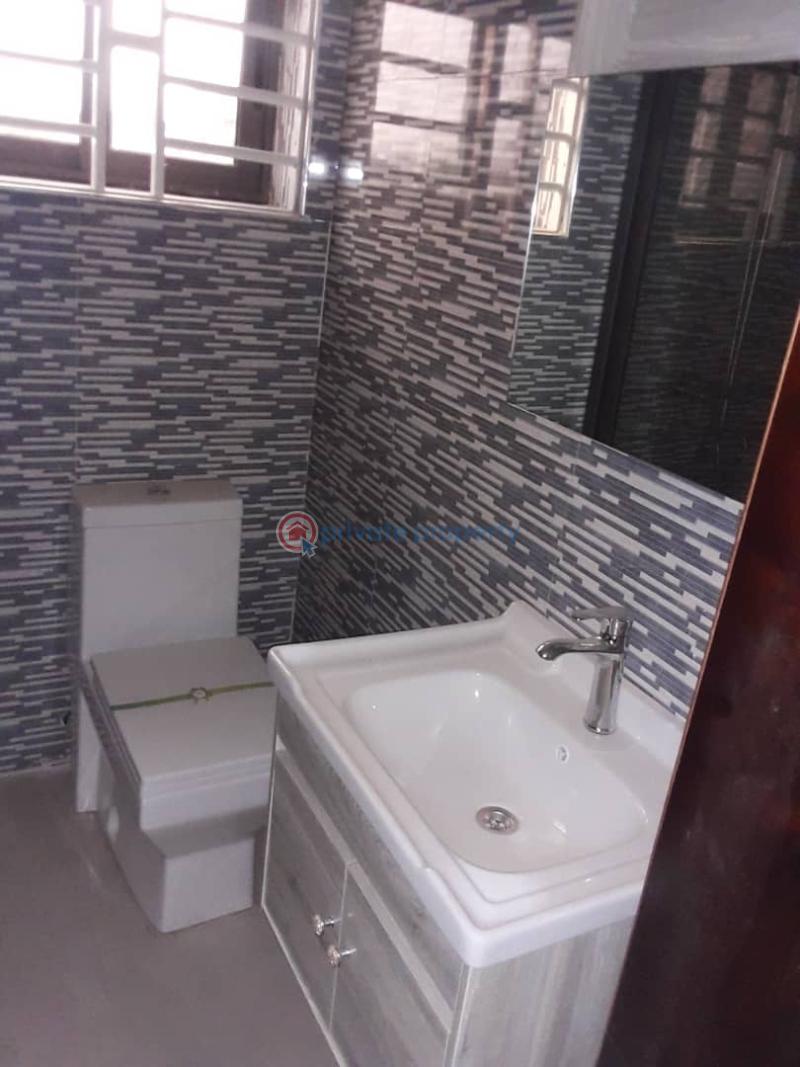 4 bedroom House For Sale Pokuase (Pokoasi) Ga West Municipal Accra - 4