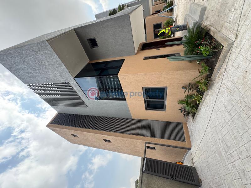 5 bedroom House For Sale Airport West West Airport Airport Residential Area Accra - 10