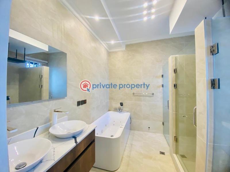 5 bedroom House For Sale Sakumono Celebrity Golf Estate Tema West Municipal District Accra - 14