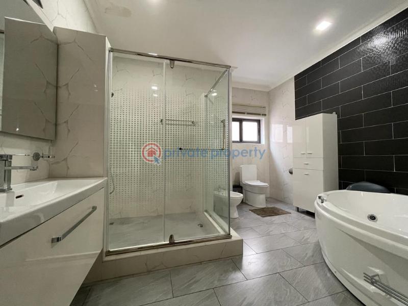 5 bedroom House For Sale A&c Mall Area Ambassadorial Enclaves East Legon Accra - 7