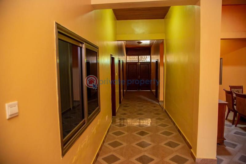 5 bedroom House For Sale comm 25 Tema Accra - 5