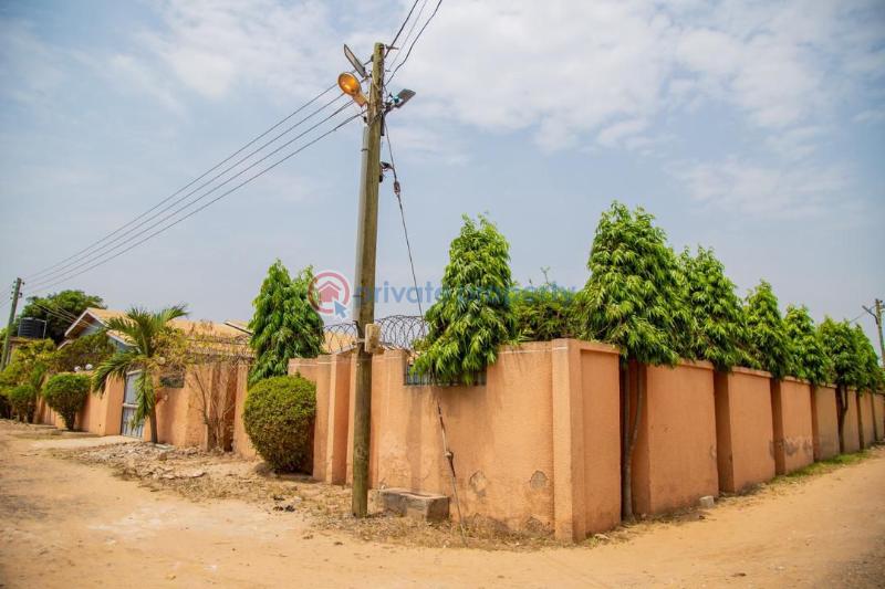 5 bedroom House For Sale comm 25 Tema Accra - 12